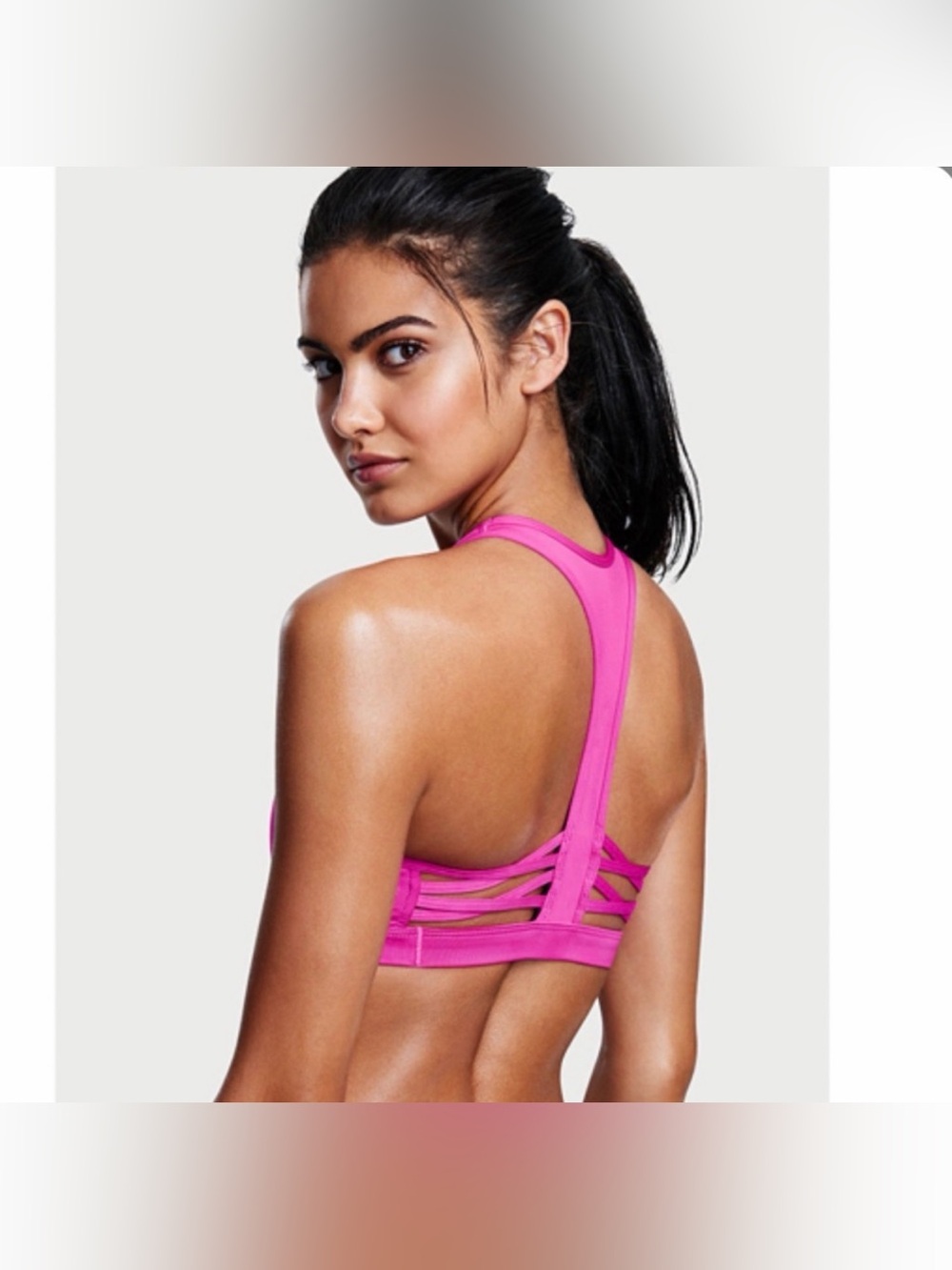 NWT VICTORIA'S SECRET
Caged Racerback Sport Bra *M